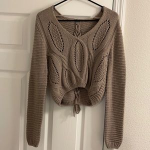 Knitted cropped sweater